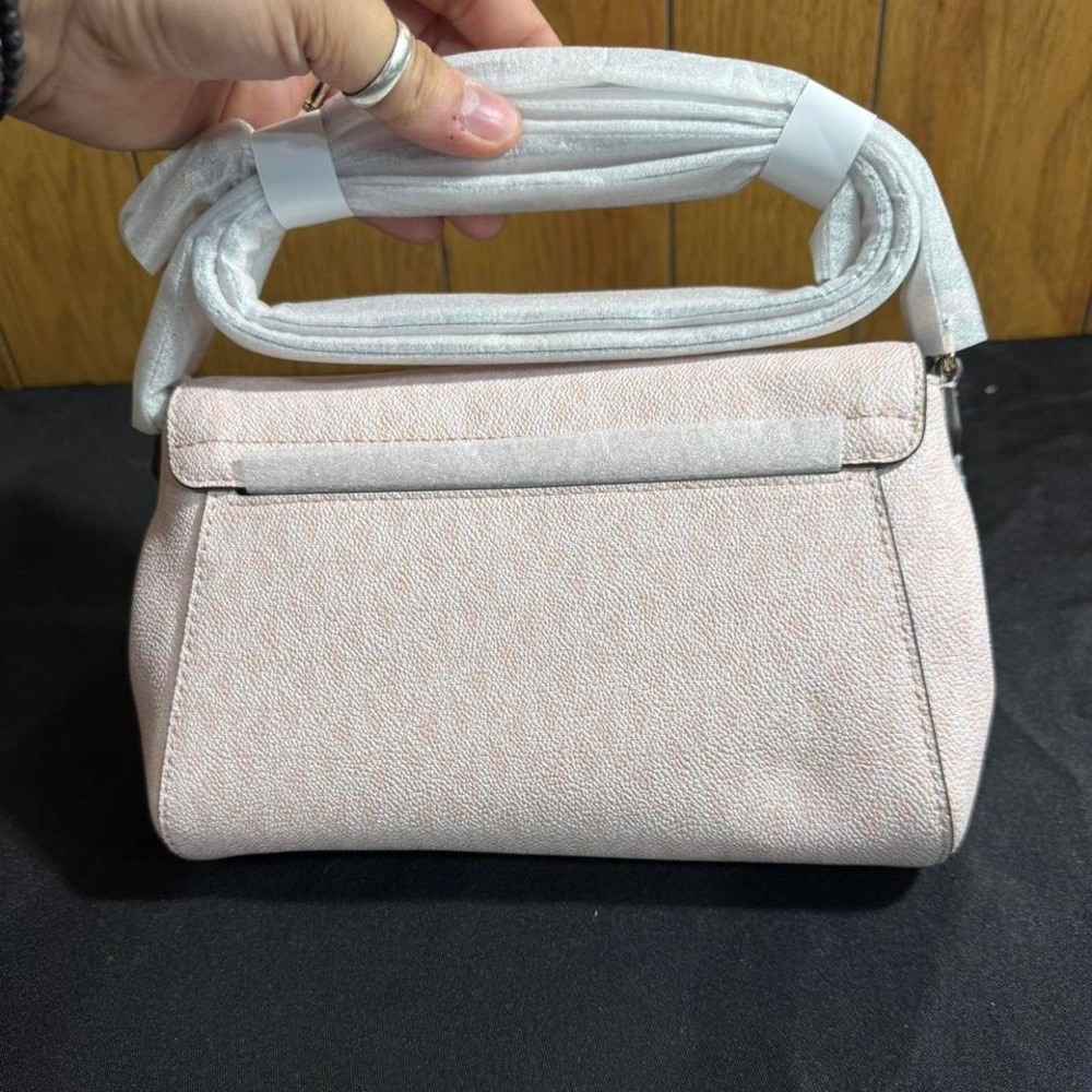 Michael Kors Powder Blush Convertible Crossbody Bag‎ Retails $358 - Picture 2 of 4
